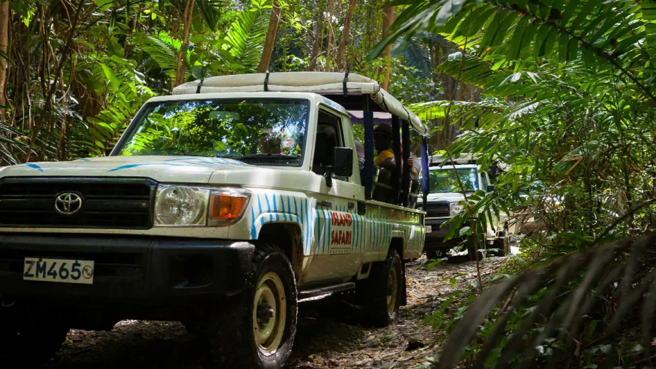 private 4x4 island safari reveal the island’s hidden corners